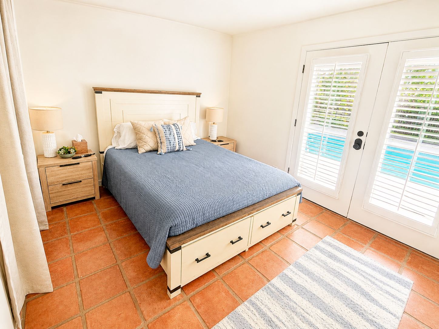 Private guest room
